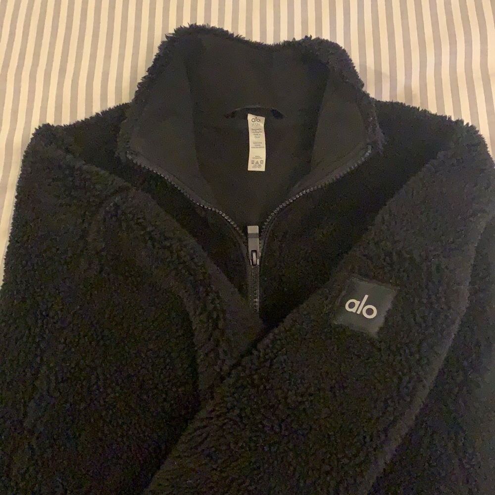 Alo  Yoga Sherpa Jacket - Size Small